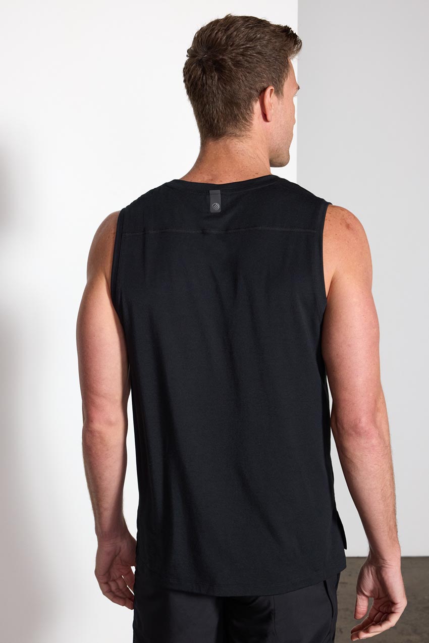 Dynamic Recycled Polyester Stink-Free Tank Top with Slits