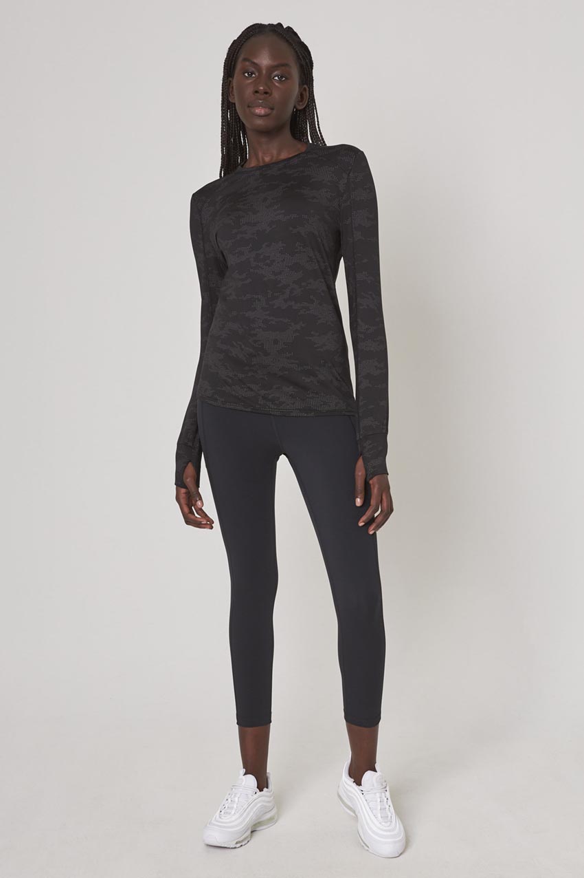 Women’s Relaxed Reflective Cold Gear Top