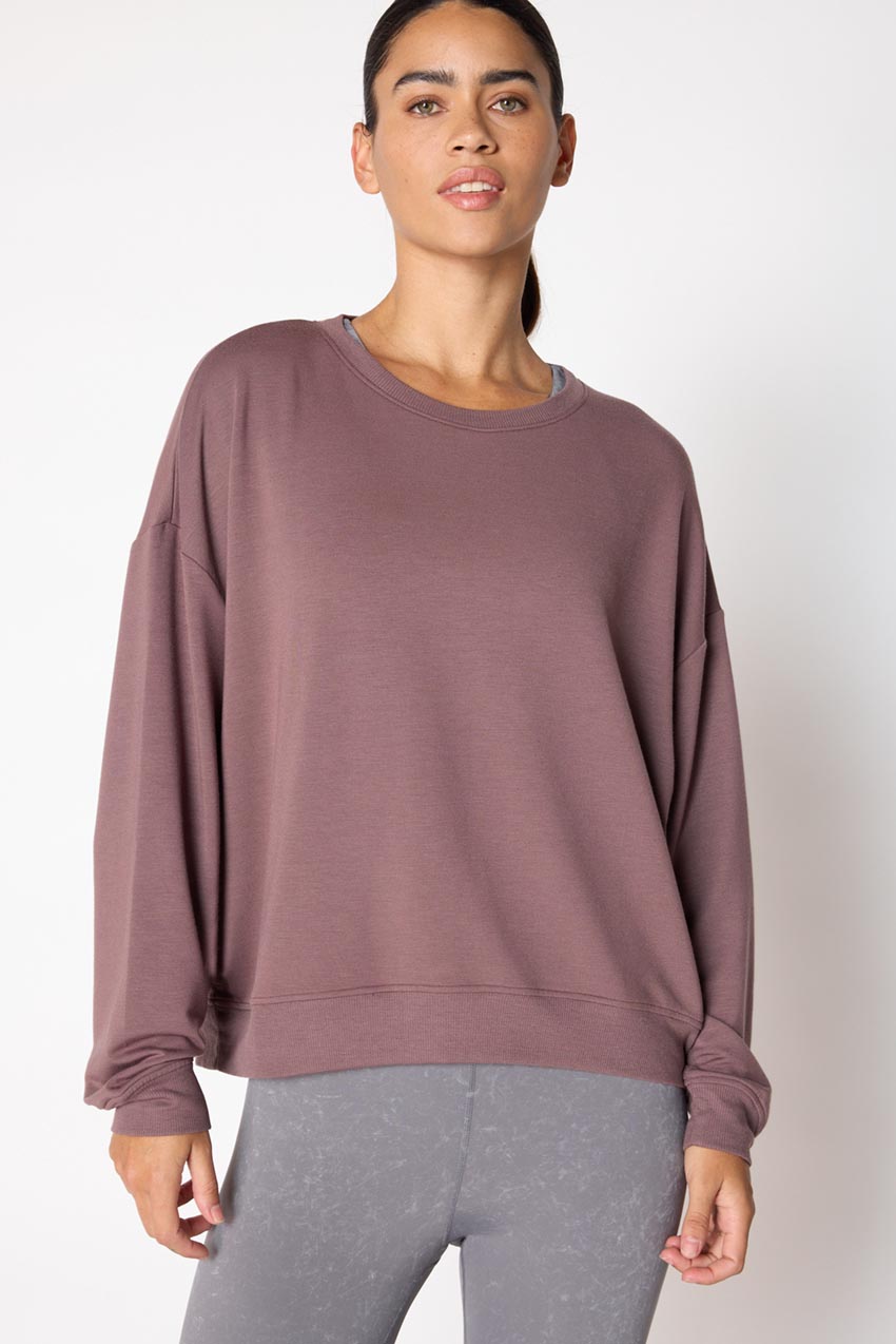 MPG Sport Serene Recycled Polyester TENCEL™ Modal Relaxed Crew Neck - Sale  in Peppercorn