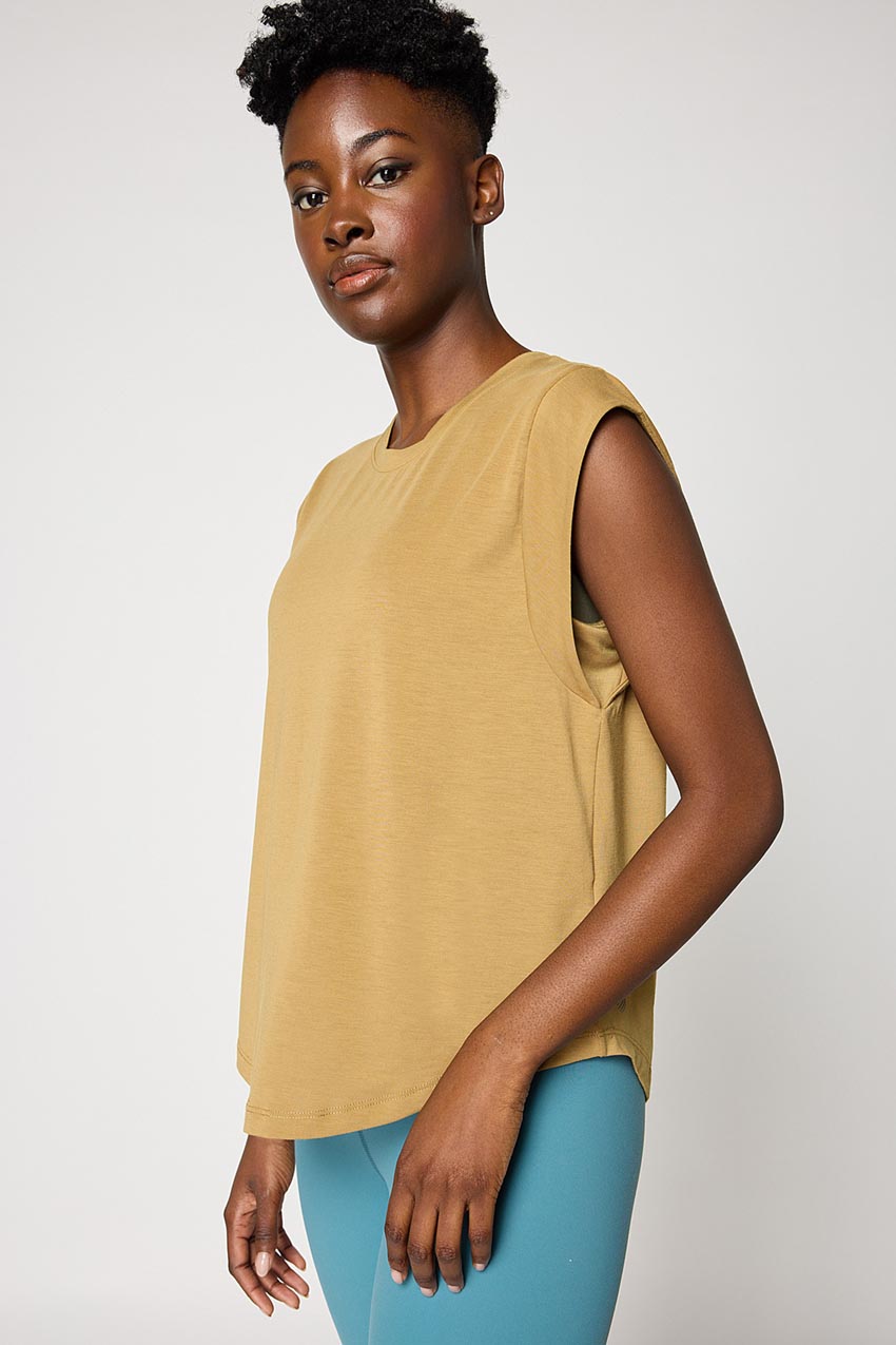 Dynamic Recycled Polyester Extended Shoulder T-Shirt