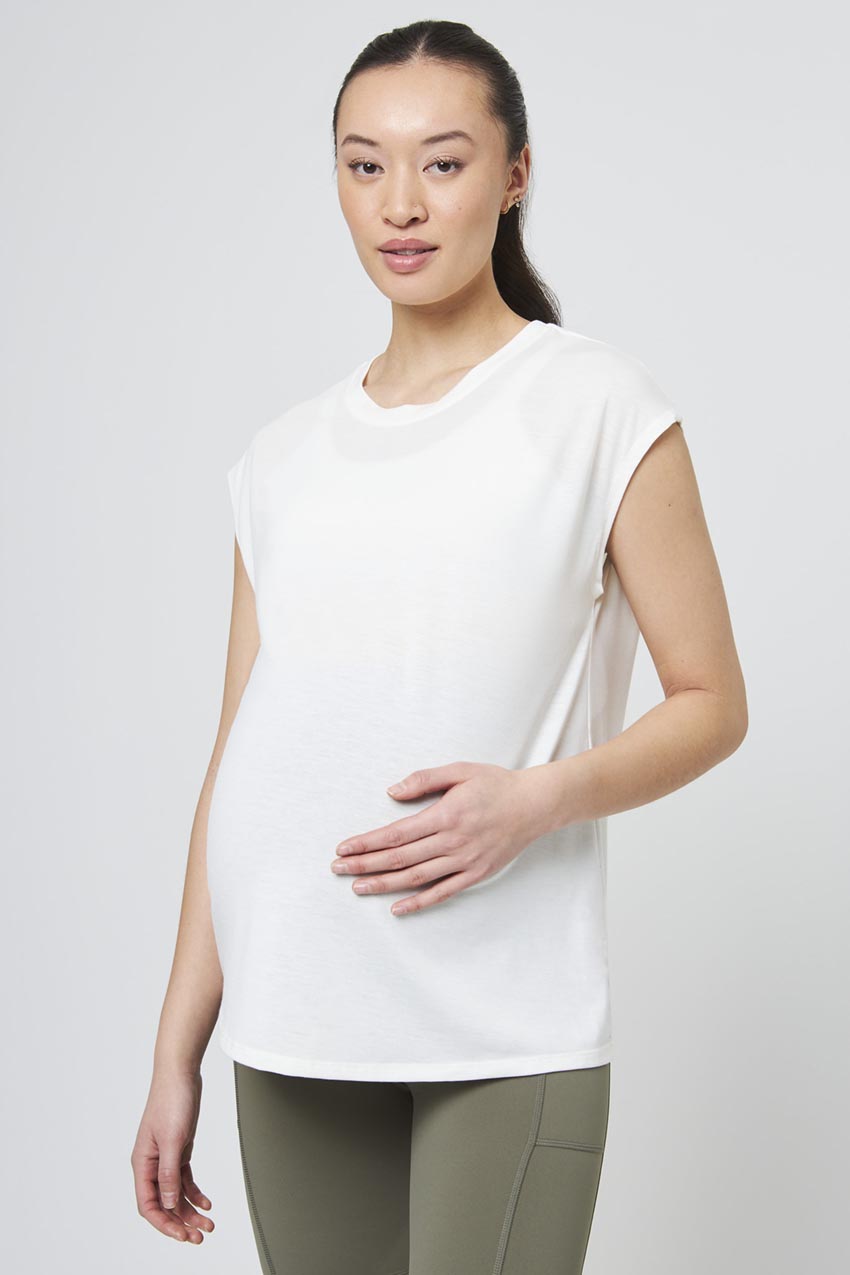 MPG Sport Dynamic Relaxed Short Sleeve Maternity T-shirt  in Papyrus