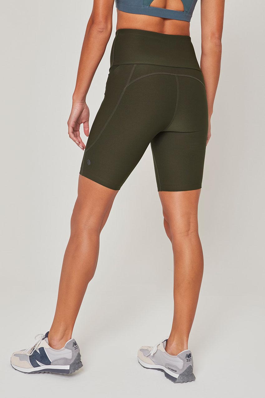 Explore Recycled High-Waisted 8" Bike Short - Sale