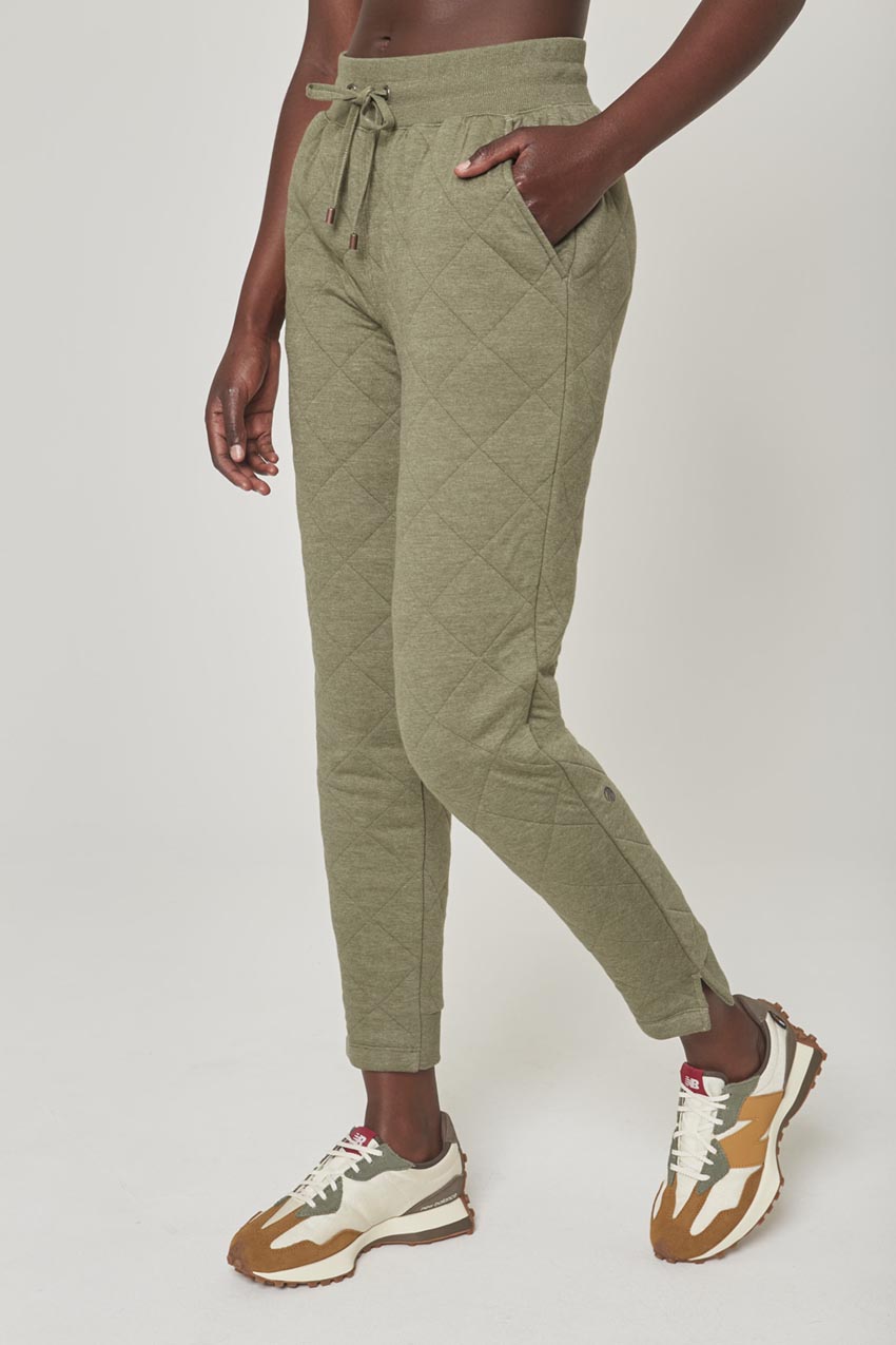 MPG Sport Aspire High-Waisted 27" Slim Leg Quilted Pant   in Htr Calm Green