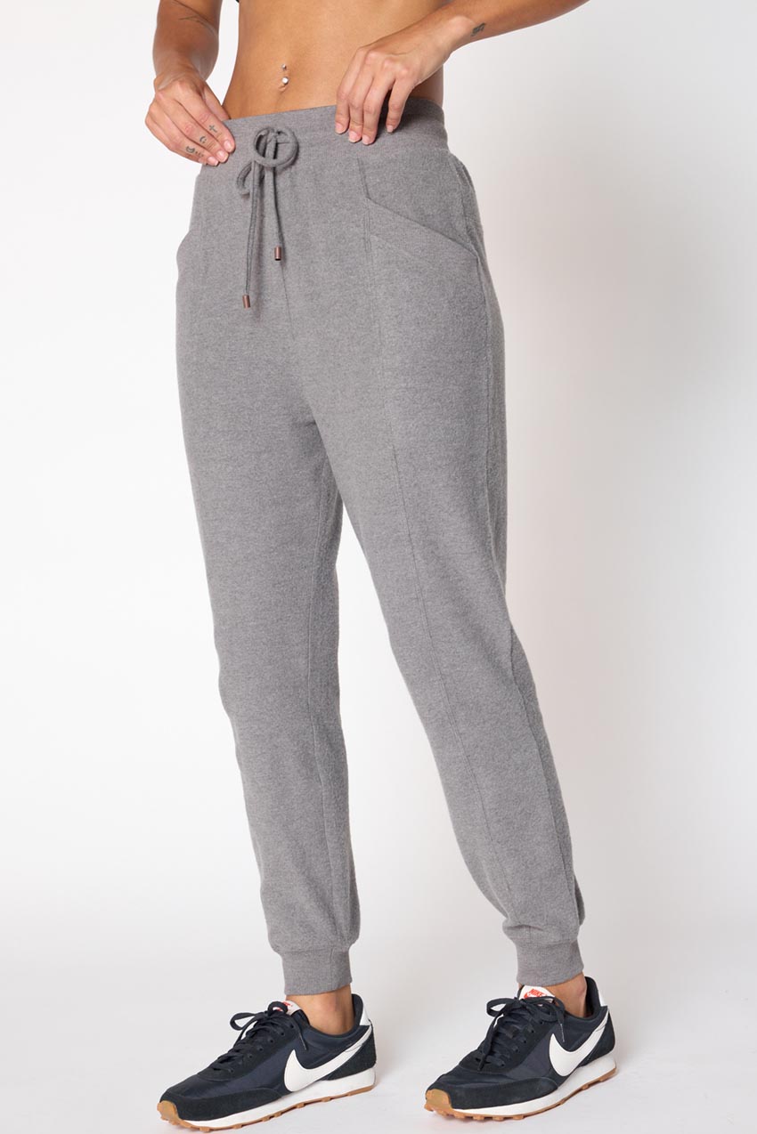 MPG Sport Tranquil High-Waisted 24.75" Jogger with Front Seam   in Dark Htr Concrete