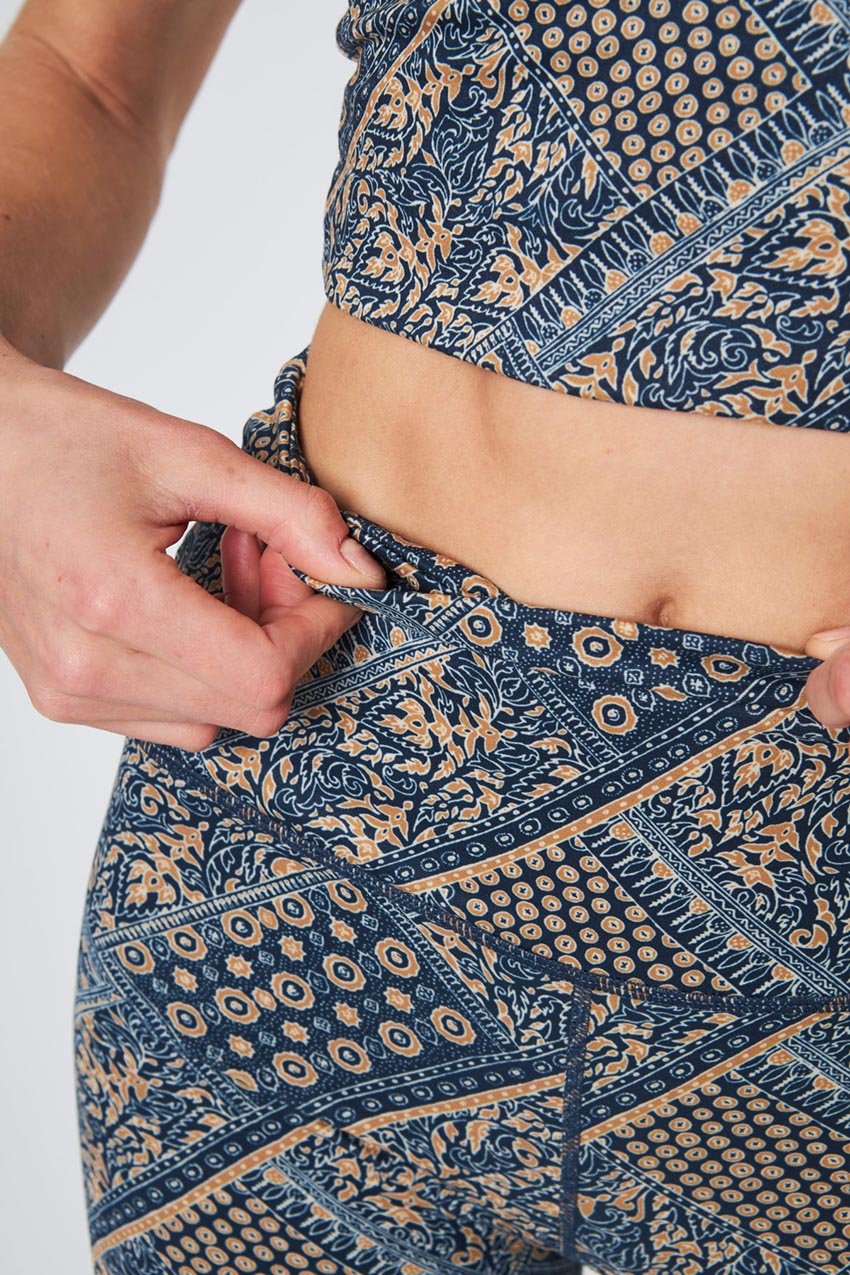 Explore Recycled Polyester High-Waisted Printed Short 8" Peached