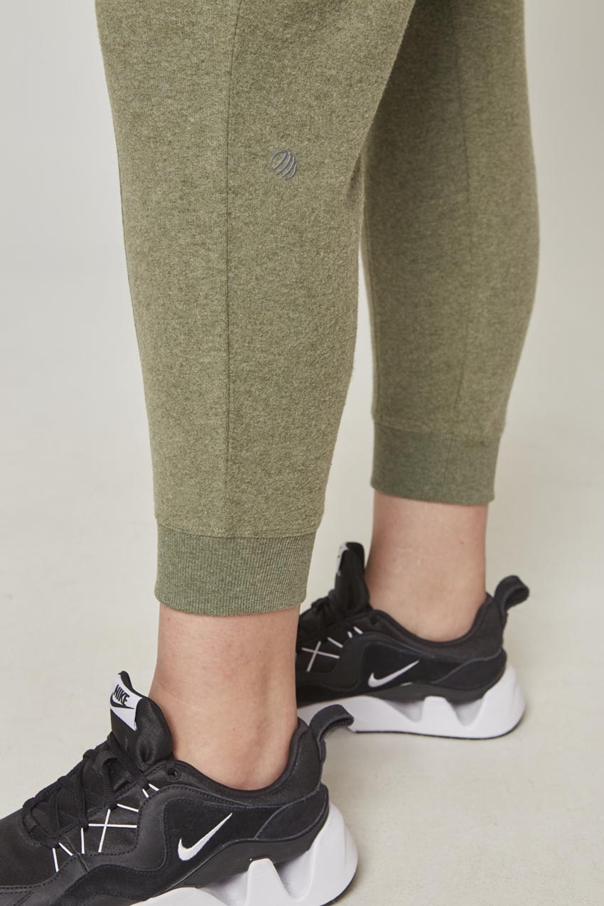 Tranquil High-Waisted 24.75" Jogger with Front Seam