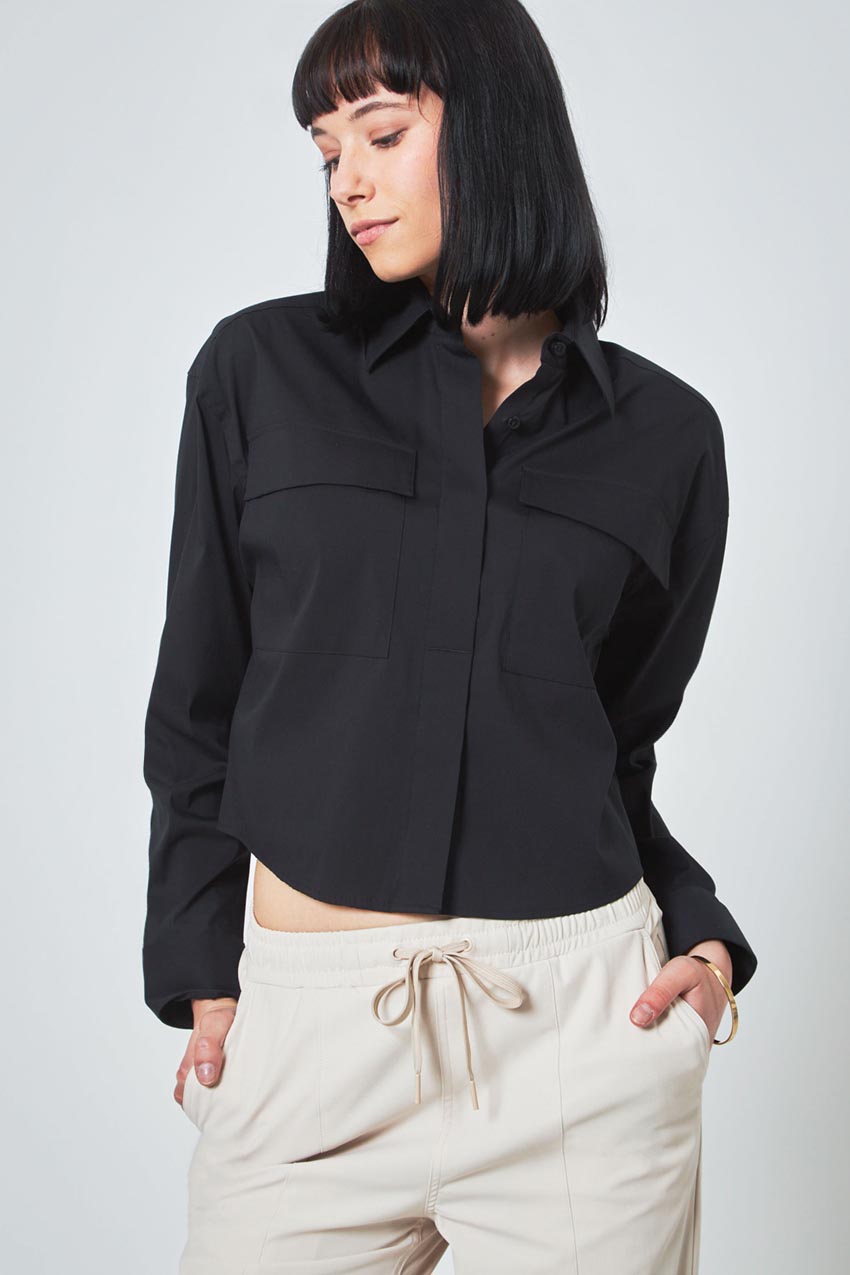 Modern Ambition Suitable Cropped Shirt with Pockets in Black