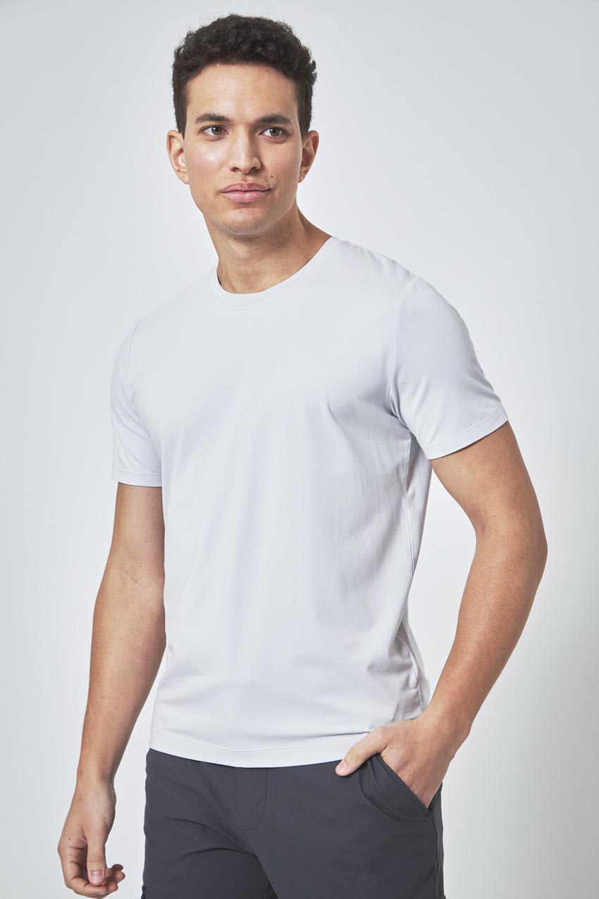 Modern Ambition Resonate Basic T-Shirt in Micro Chip