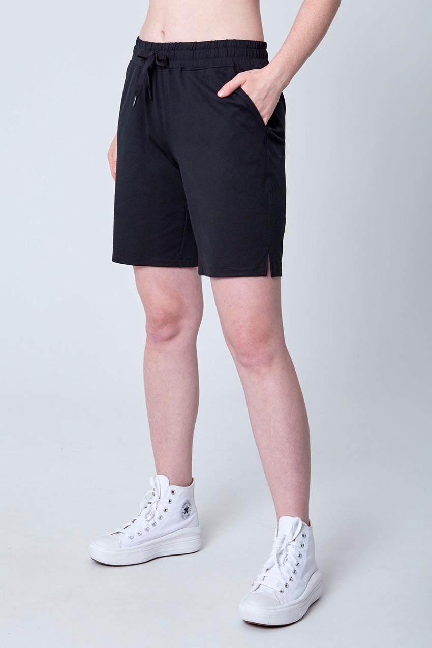 Mondetta Women’s Space Dye Bermuda Shorts in Black